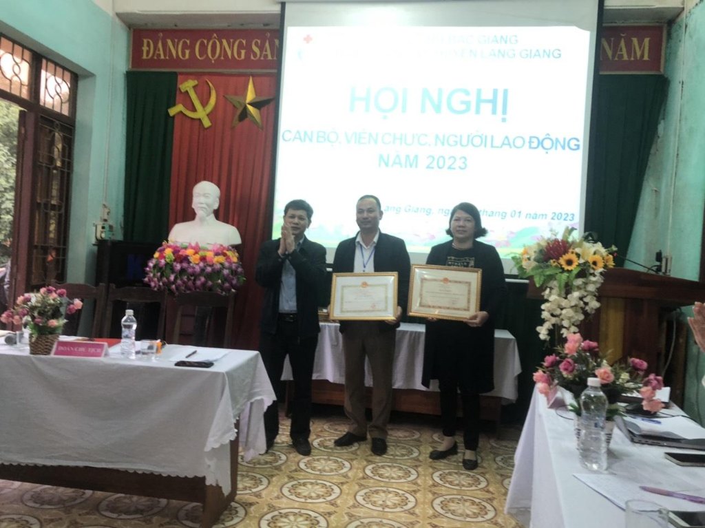 Lạng Giang tổ chức Hội nghị cán bộ viên chức người lao động năm 2022.