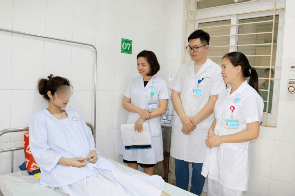 Phẫu thuật khối u nang buồng trứng nặng 6,5kg tại Bệnh viện Sản Nhi Bắc Giang
