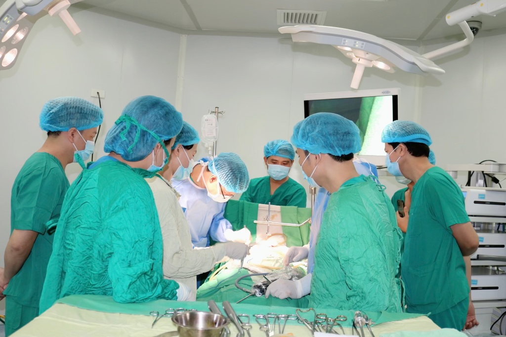 Bệnh viện Sản Nhi Bắc Giang triển khai phẫu thuật nội soi điều trị lõm xương ức cho trẻ
