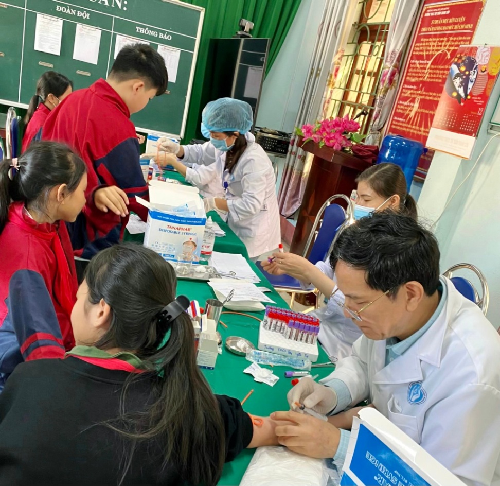 Bệnh viện Sản Nhi Bắc Giang triển khai lấy máu xét nghiệm sàng lọc bệnh tan máu bẩm sinh cho...