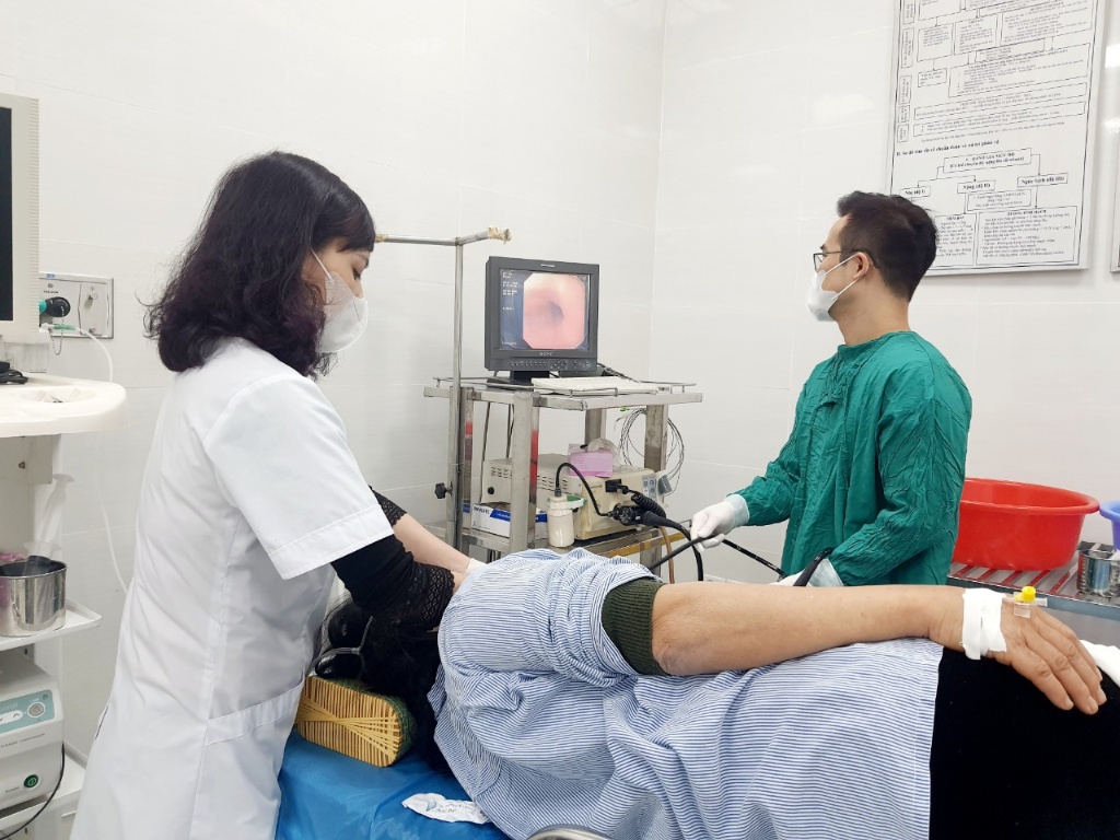 TTYT Việt Yên: Xác định nguyên nhân gây đau ngực, khó thở nhờ phương pháp nội soi tiêu hóa