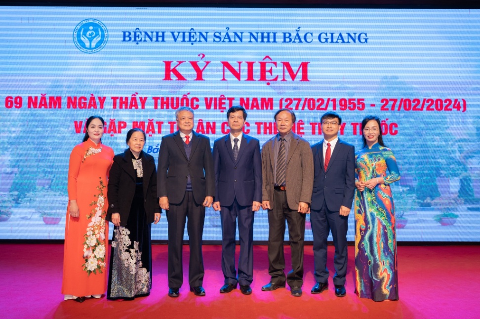 Bệnh viện Sản Nhi Bắc Giang long trọng tổ chức Kỷ niệm 69 năm Ngày Thầy thuốc Việt Nam và Gặp mặt...