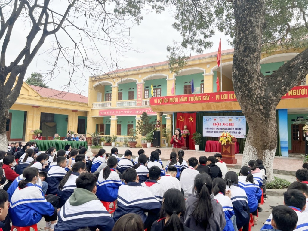 Việt Yên phối hợp tổ chức hội nghị truyền thông về chăm sóc sức khỏe sinh sản vị thành niên/thanh...
