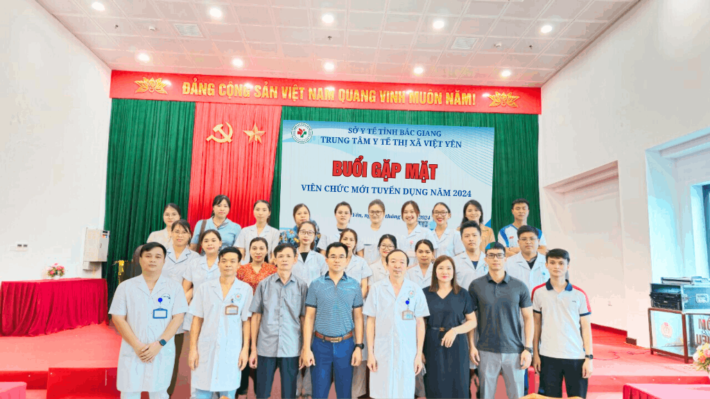 TTYT Việt Yên: Gặp mặt viên chức mới tuyển dụng năm 2024