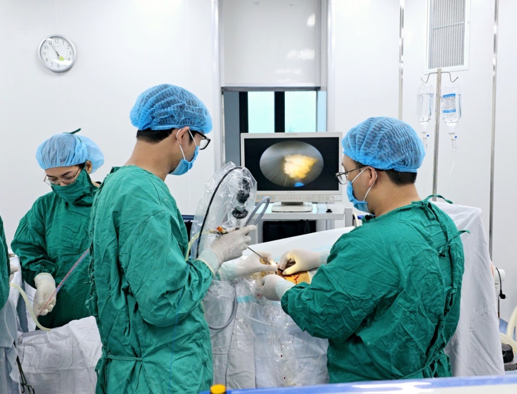 Tán sỏi công nghệ cao tại Trung tâm Y tế thị xã Việt Yên