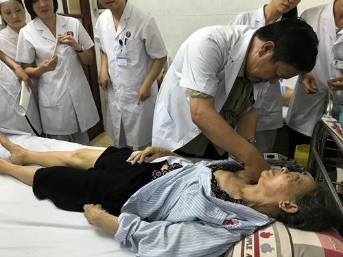Bệnh viện Y học cổ truyền tỉnh Bắc Giang tiếp nhận  gói kỹ thuật chuyển giao: “Điều trị chứng...