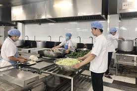 Việt Yên: Đôn đốc thực hiện xây dựng các mô hình điểm “Nhà hàng ăn uống”, “bếp ăn tập thể”