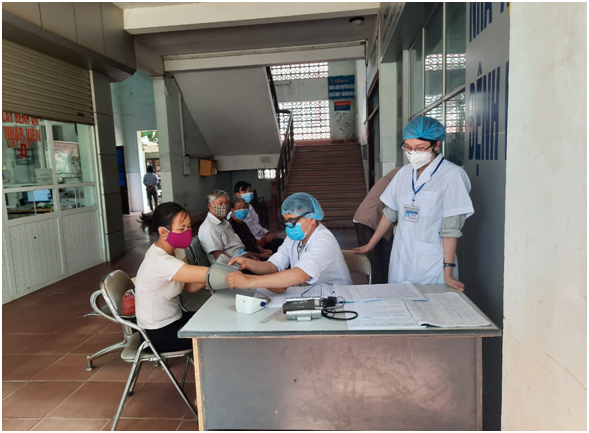 Trung tâm Y tế huyện Lục Nam triển khai hoạt động “ Tuần lễ toàn dân đi đo huyết áp” năm 2020
