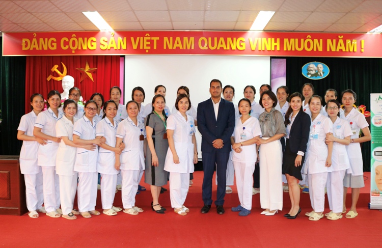 Tập huấn “Sử dụng sản phẩm trong chăm sóc vệ sinh người bệnh” tại Bệnh viện Sản Nhi Bắc Giang