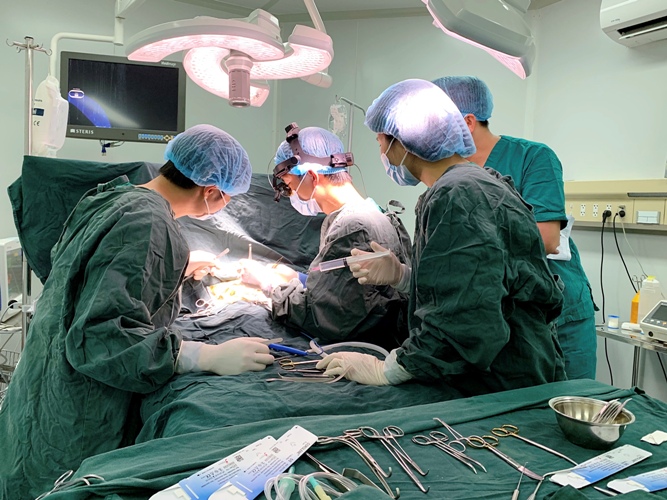 Phẫu thuật thắt Ống động mạch thành công cho trẻ sơ sinh non tháng tại Bệnh viện Sản Nhi Bắc Giang