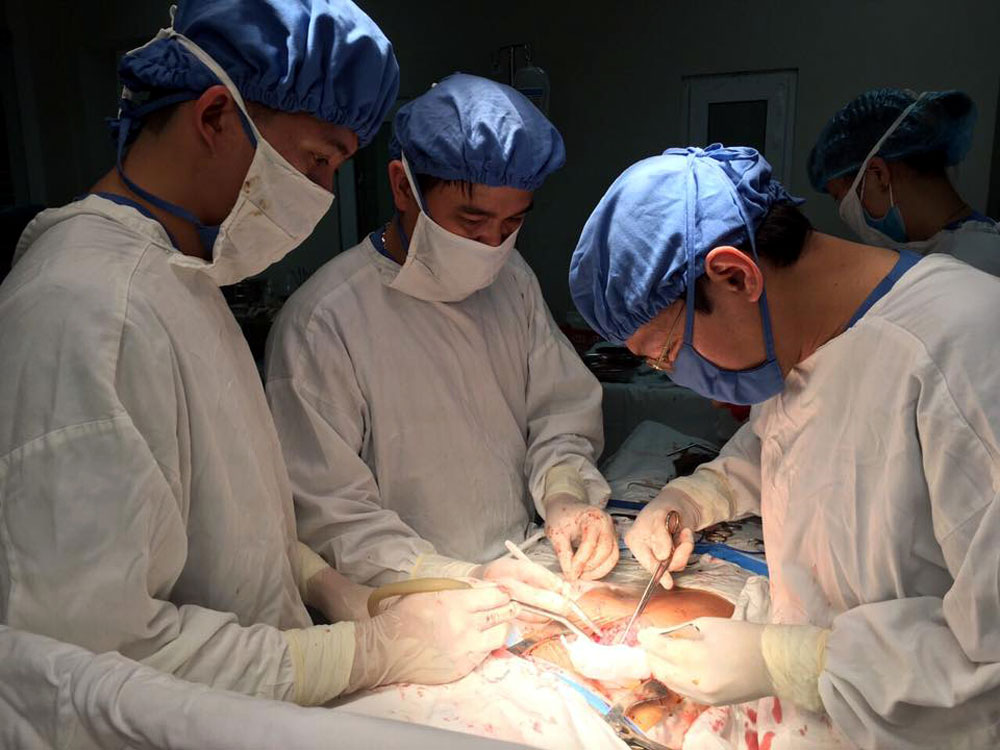 Bệnh viện Đa khoa tỉnh triển khai thành công phẫu thuật cắt khối giả phình động mạch chậu