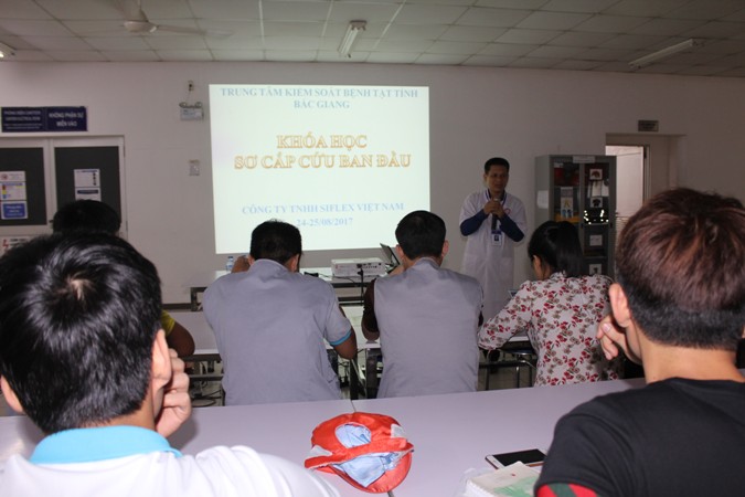 Tập huấn Sơ cấp cứu ban đầu cho 60 công nhân làm việc tại Công ty TNHH SI FLEX VIỆT NAM
