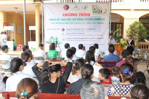 Khám miễn phí cho trẻ em ngộ độc chì ở Lục Nam