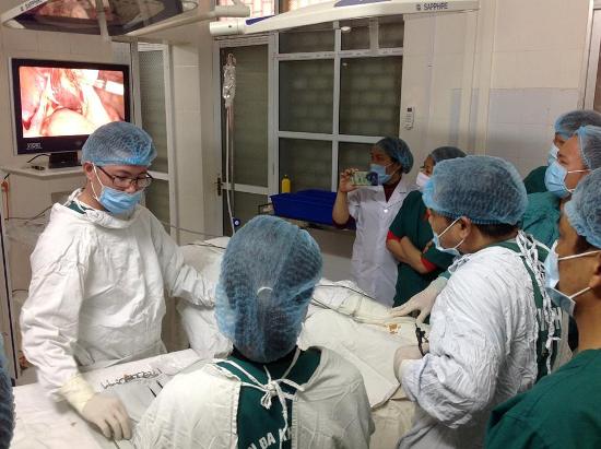 Thực hiện thành công ca phẫu thuật nội soi đầu tiên tại BVĐK huyện Hiệp Hòa